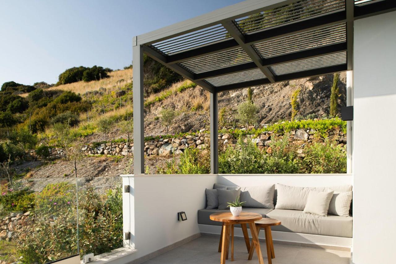 Rozites Luxury Beachfront Villa, By Hellocrete Kerames Exteriör bild