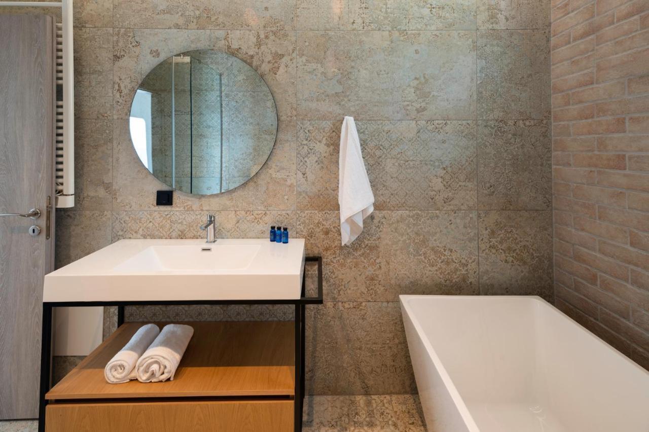 Rozites Luxury Beachfront Villa, By Hellocrete Kerames Exteriör bild